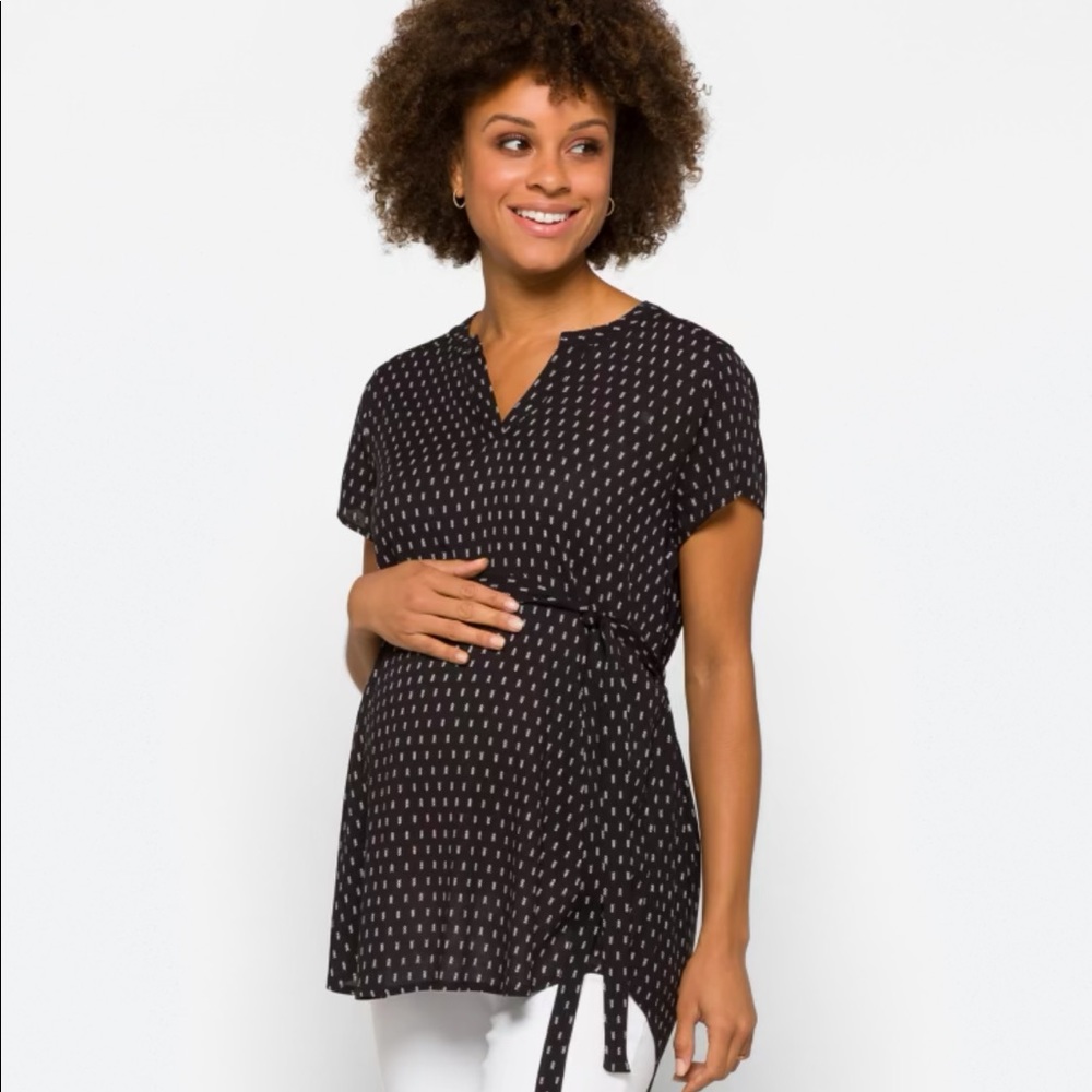 NWOT Black Short Sleeve Top by Full Moon